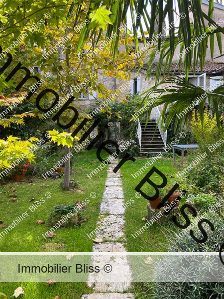 18 - path to house from garden gate 18 - path to house from garden gate