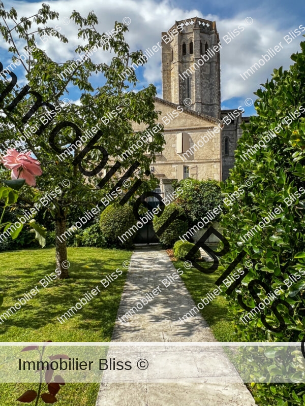 L’une des plus belles propriétés de Gascogne, au cœur de La Romieu