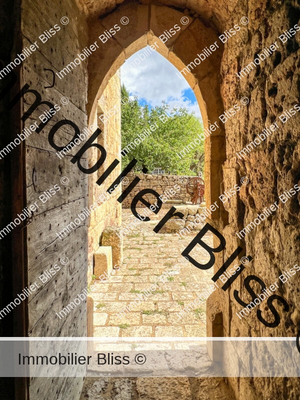 8B040F19-1076-4AA9-855C-FA636404C1E0