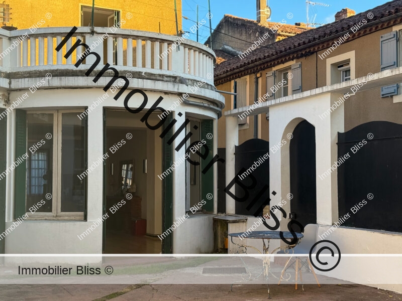 Bow-window vue depuis terrasse