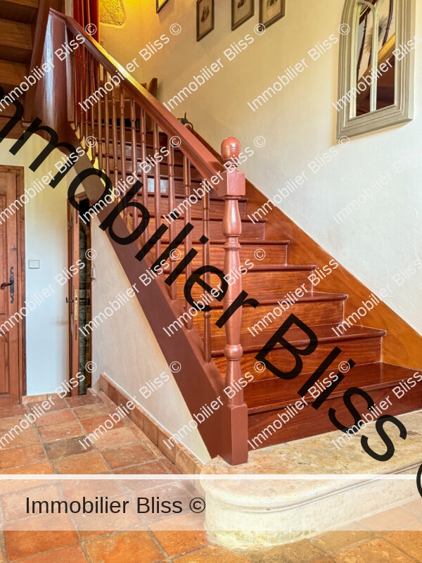 HALL (2)