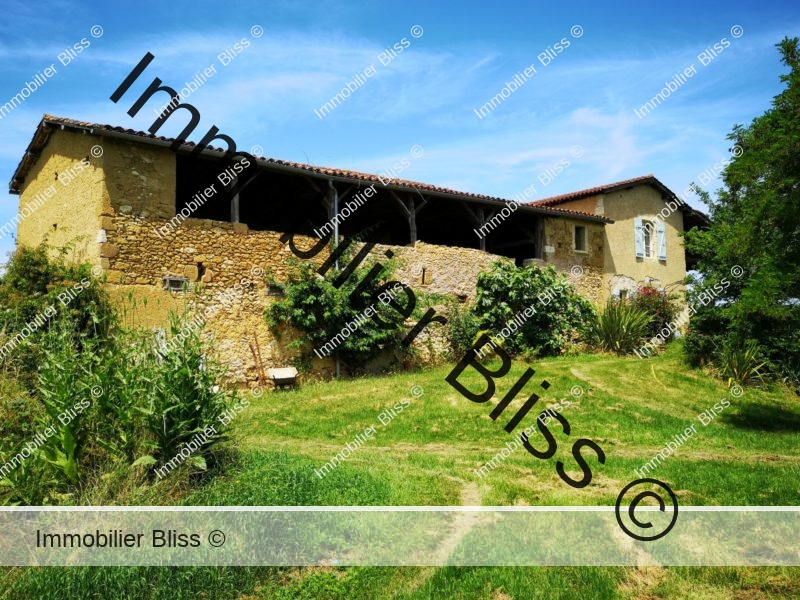 maison avec gîte à aménager à vendre dans le gers